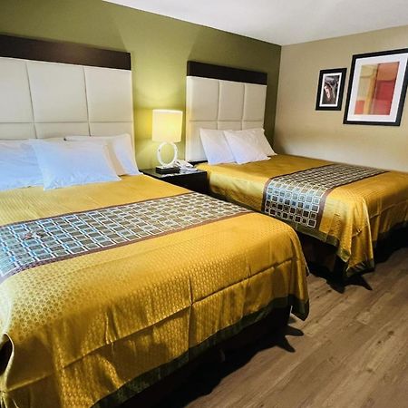 Deluxe Inn & Suites By Oyo Miami Ok Екстериор снимка