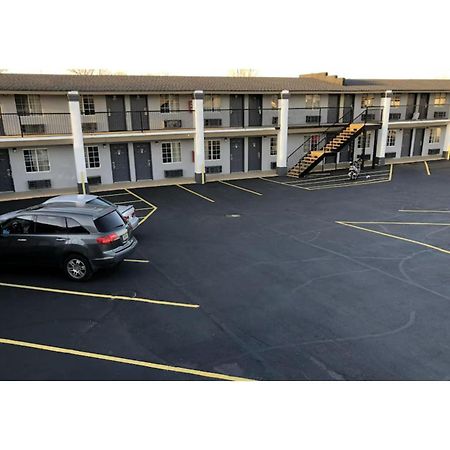 Deluxe Inn & Suites By Oyo Miami Ok Екстериор снимка